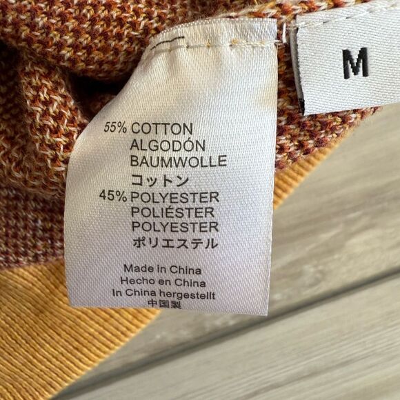 Yellowstone 2024 Exclusive Holiday Knit Sweater Medium Yellow NWOT - Picture 8 of 8